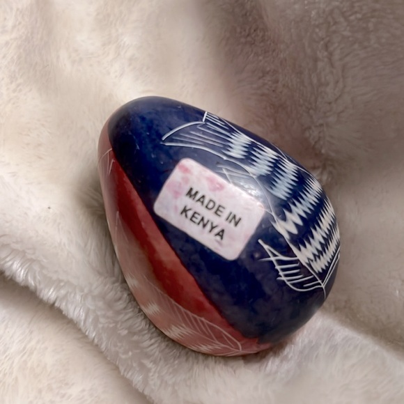 🐟🐠 AFRICAN HAND CARVED ETCHED FISH DECORATIVE STONE EGG FROM KENYA 🇰🇪 - Picture 5 of 9